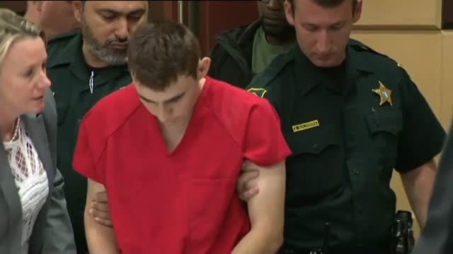 El autor de la matanza en el instituto Marjory de Florida comparece ante el juez