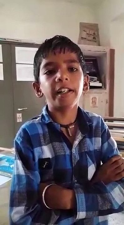 children talking by india