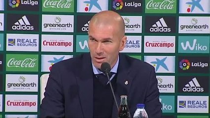 Zidane se rinde ante el trabajo de Asensio y Lucas
