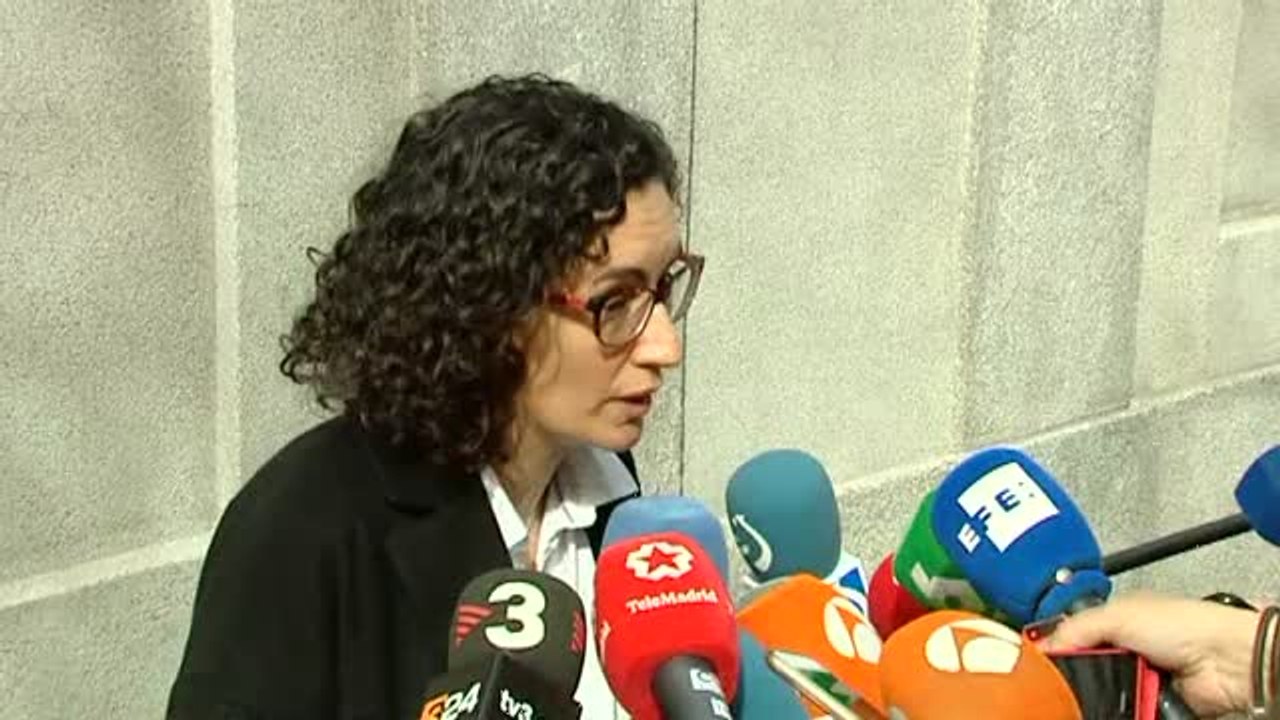 Marta Rovira: "Hemos venido a defender los derechos que tenemos como diputados del Parlament"
