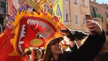 Los dragones de la suerte recorren Usera, el Chinatown de Madrid