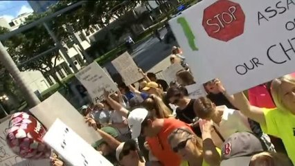 La matanza de Florida reaviva el debate sobre las armas en Estados Unidos