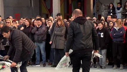 Ondarroa arropa a los padres de Ekai