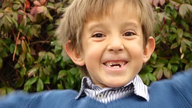 Los niños pueden ser los héroes de su propia sonrisa