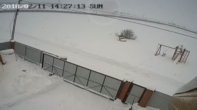 Una cámara de seguridad capta el momento del accidente del avión ruso