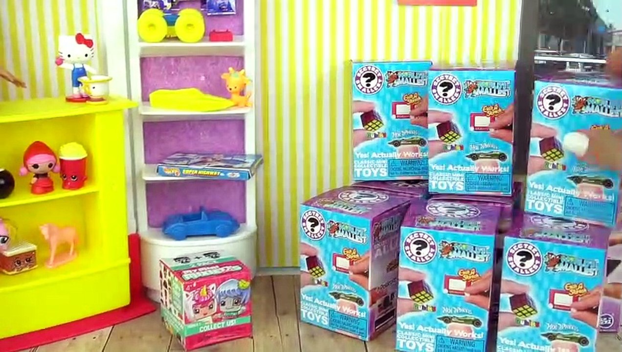 Jugando en la Jugueteria de Barbie con Sorpresas y  Bebes de Elsa y Anna - Juguetes de Titi