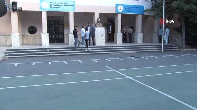 Sandık görevlileri sandık yemini etti