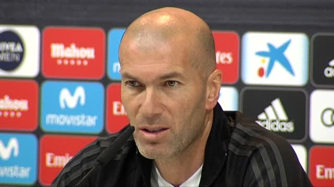 Zidane sobre Isco: "Es muy bueno, quiero que se quede toda la vida aquí"