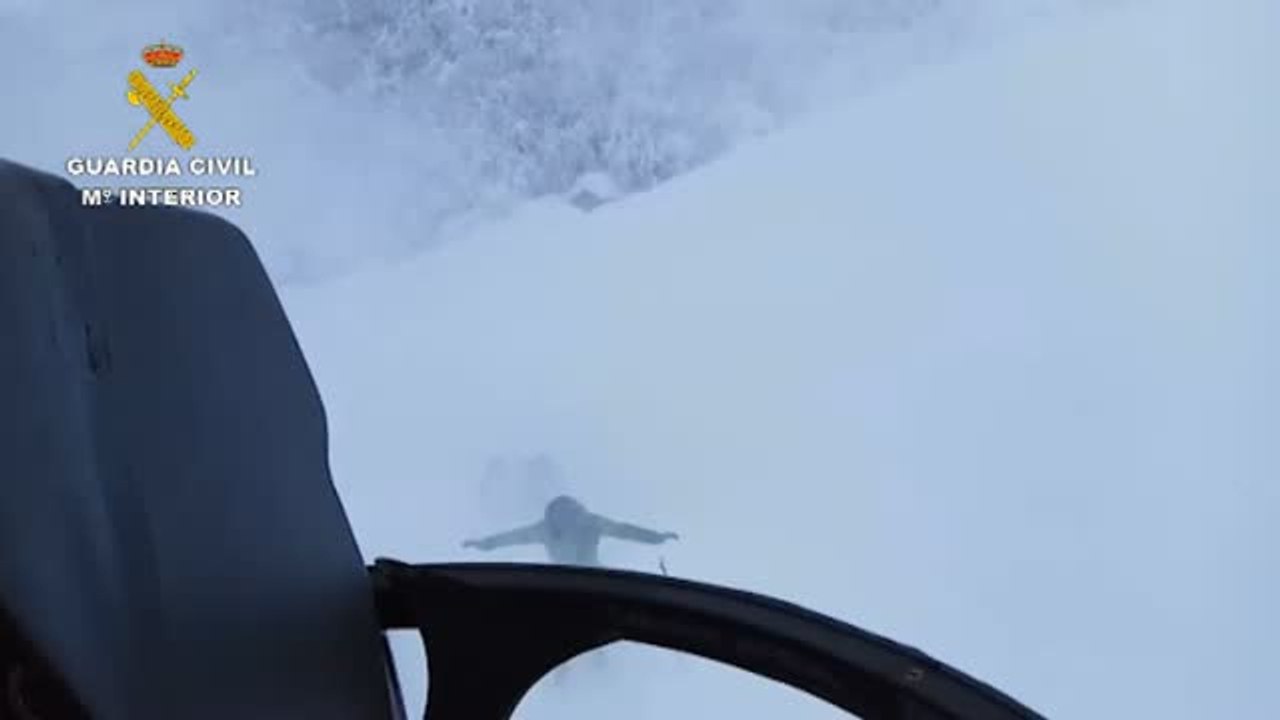 La Guardia Civil rescata a un hombre atrapado durante ocho días por la nevada en Asturias