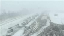 Espectacular accidente múltiple en Iowa (EEUUU) con 70 coches implicados por el hielo en el asfalto