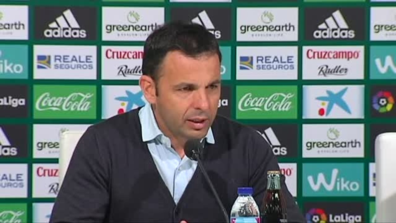 Calleja: "Tenemos que salir reforzados pese a la derrota"