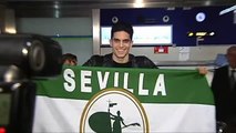 Marc Bartra llega a Sevilla para cerrar su fichaje por el Betis
