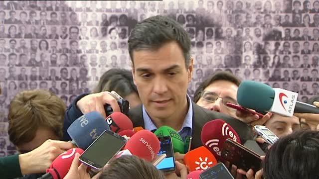 Pedro Sánchez lamenta que el independentismo anteponga el interés general al interés de un catalán prófugo