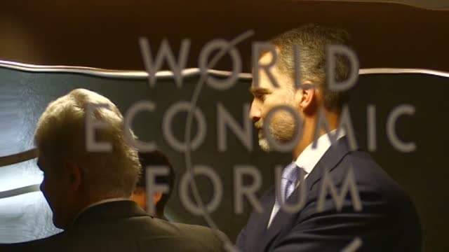 Encuentro con Macron, última actividad de Felipe VI en Davos