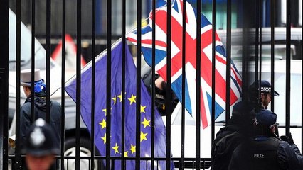 Boris Jonhson pede ousadia, Jeremy Hunt quer renegociar