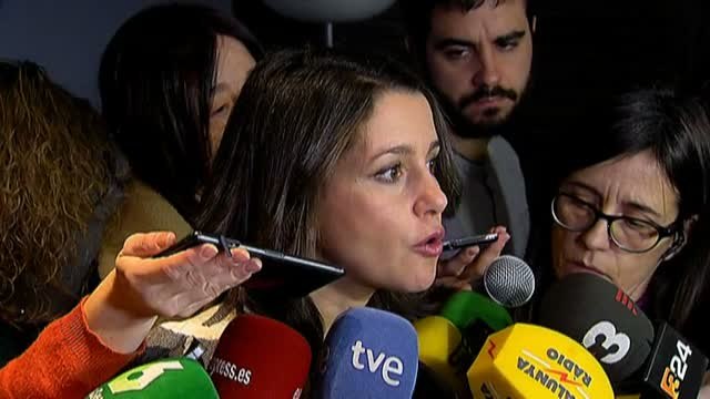 Arrimadas se muestra cauta pero satisfecha con la encuesta de intención de voto que les sitúa los primeros