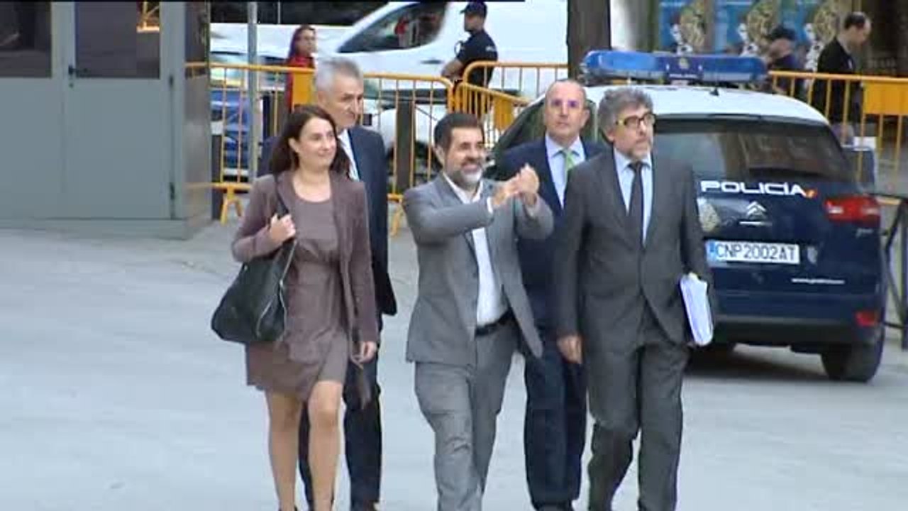 Los Jordis y Forn cambian de estrategia para poder salir de prisión