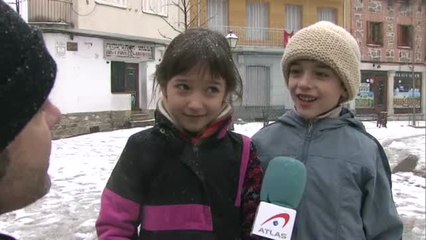 La navidad se despide con un manto blanco en la sierra madrileña