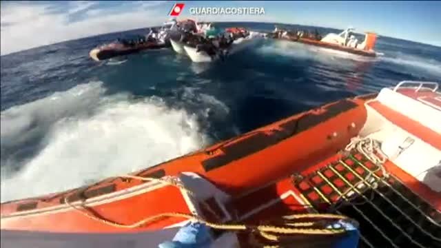 Rescatadas 84 personas en el naufragio de una patera en la costa de Libia