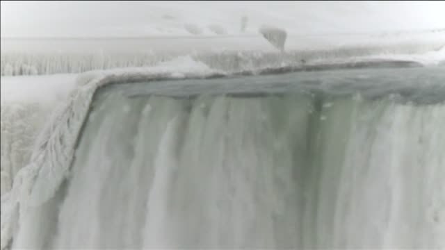 La ola de frío extremo de EEUU congela las Cataratas del Niágara