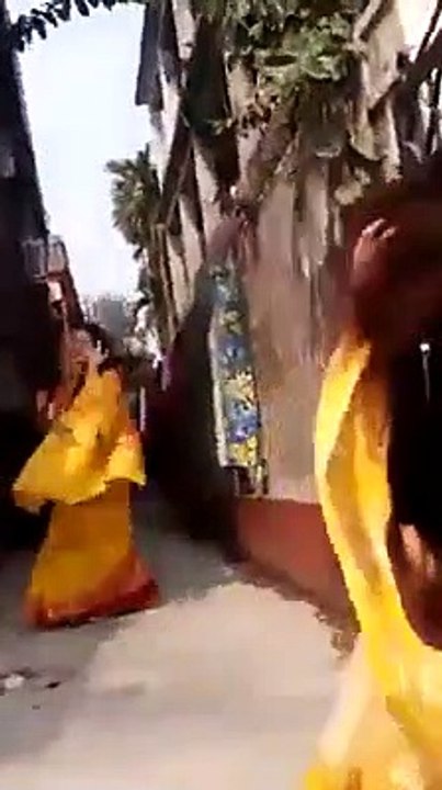 Bengali Didi Dance