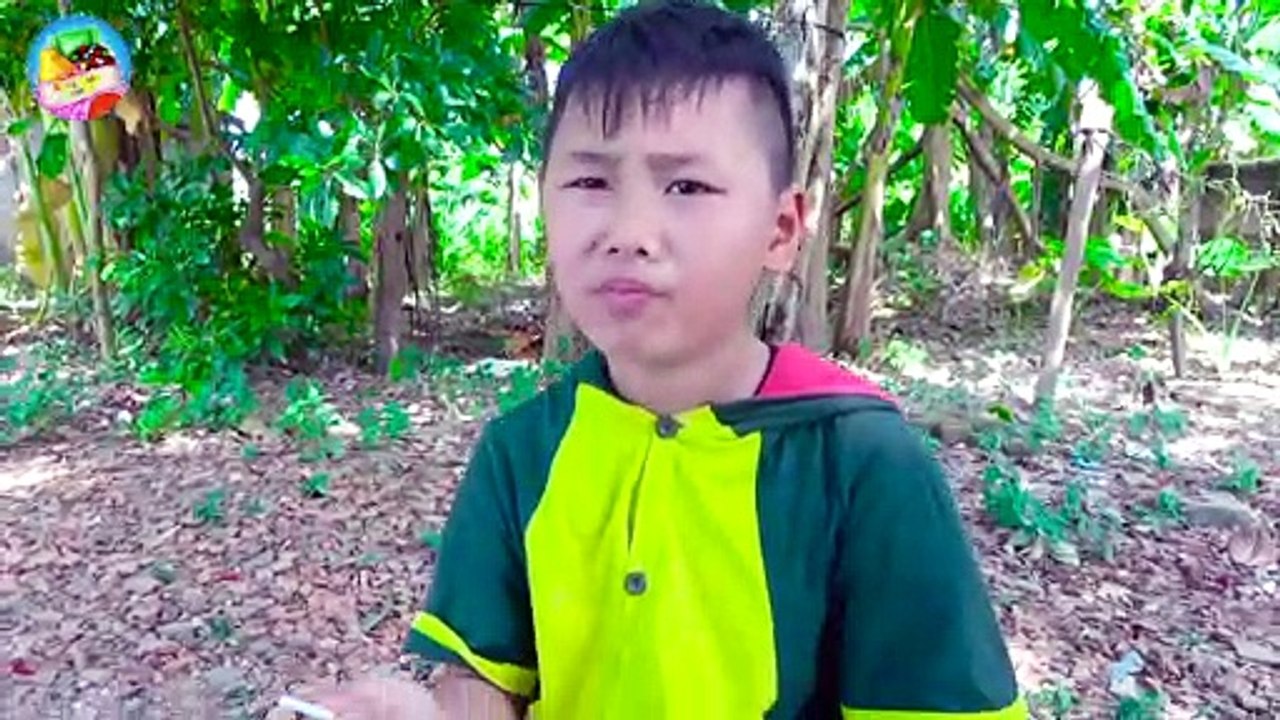 Kids Pamily pretend play with Magic Lollipop fun kid video - Kinderlieder und lernen Farben