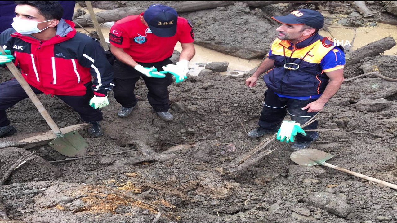 Trabzon'un Araklı ilçesindeki selde ölü sayısı 8'e yükseldi