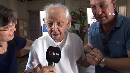 96 Yaşındaki Emekli Albay, Bastonu İle Oy Kullanmaya Gitti