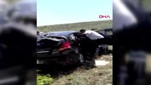 YALOVA Bariyere çarpan otomobil, 25 metreden araziye uçtu 4 yaralı