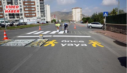 (23 Haziran 2019) BAŞKAN PALANCIOĞLU: "OKUL YOLLARINA YAYA ÖNCELİKLİ LOGOLARI ÇİZİLDI"