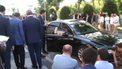 Binali Yıldırım, AK Parti İstanbul İl Başkanlığı'na geldi