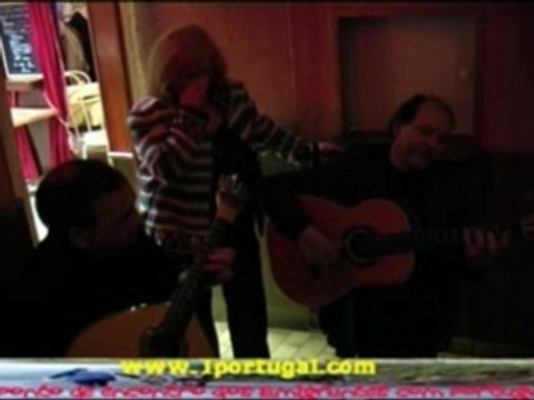 Dona Conceicao Sarmento canta o fado no - Coimbra do Choupa