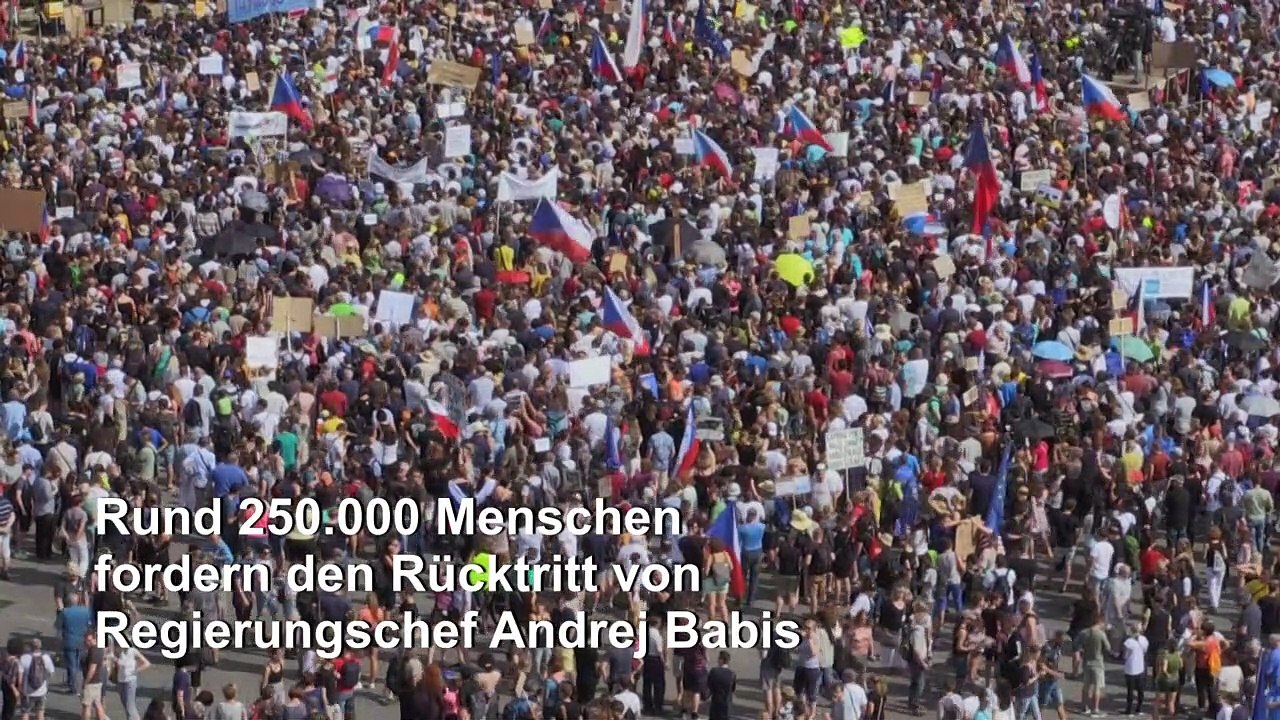 Prag: Größte Demo in Tschechien seit 1989