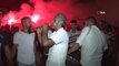 Ekrem İmamoğlu'nun seçimi kazanması İBB önünde ve Beşiktaş'ta kutlandı