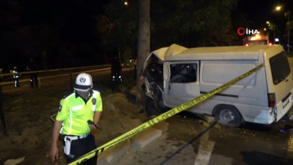 Kontrolden Çıkan Minibüs Refüjdeki Ağaca Çarptı: 1 Ölü, 6 Yaralı