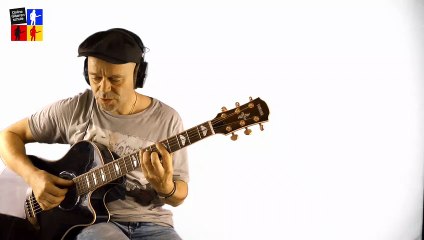 Akkorde und Melodien zusammen spielen | online  Gitarre lernen