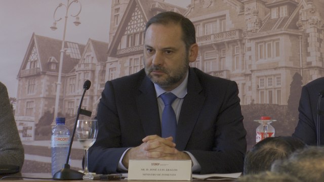 Ábalos señala que PSOE prioriza políticas al negociar con UP