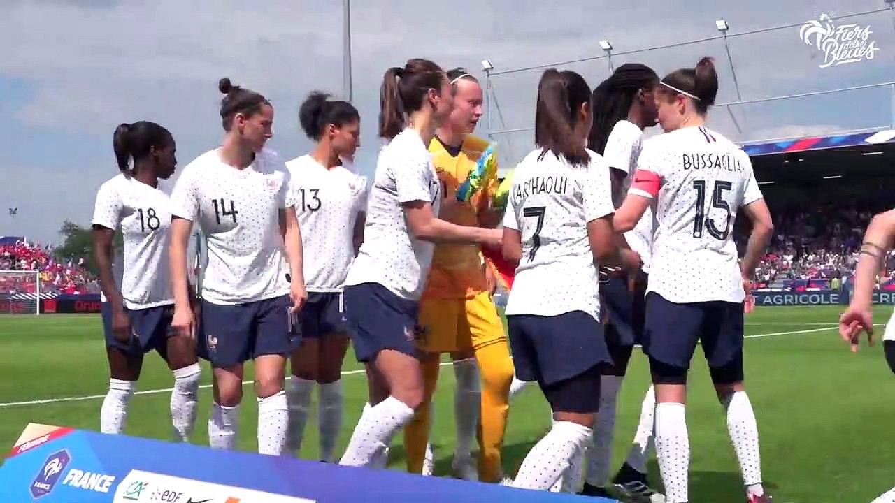 Sakina Karchaoui Marion Torrent  drôles de numéros épisode 2 I FFF 2019