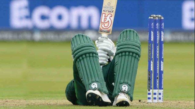 ICC Cricket World Cup 2019 : Pak Batsman Haris Sohail Laid Down On The Crease,Picture Going Viral