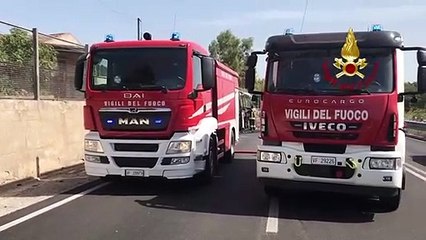 Palermo - Autobus in fiamme sulla Statale 624 per Sciacca salvo il conducente (24.06.19)