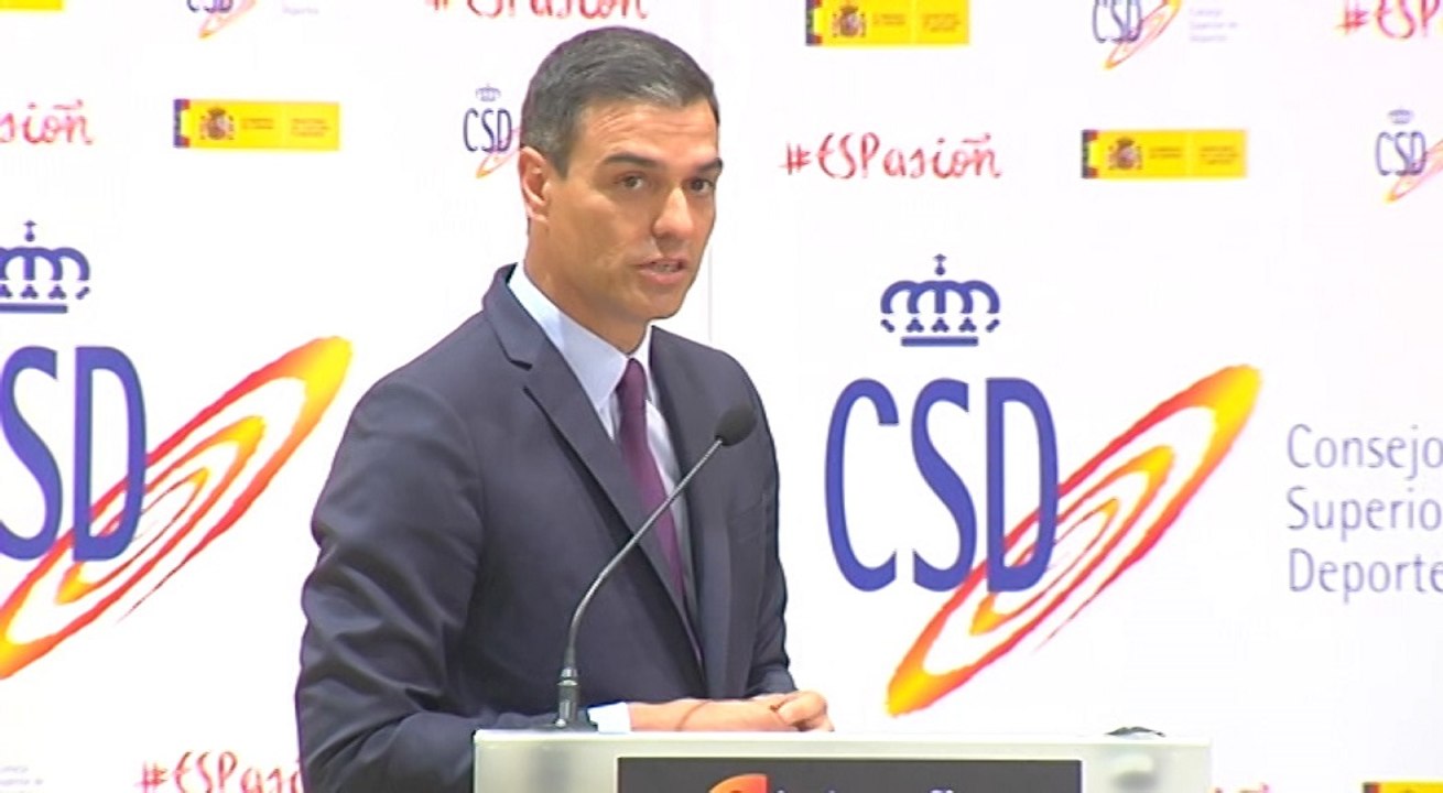 Pedro Sánchez destaca los valores del deporte en equipo