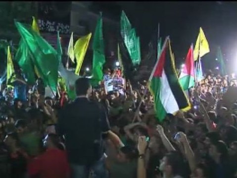 Festejos en las calles de Gaza tras la declaración de alto el fuego indefinido