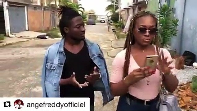 Quand tu essaies d’impressionner une femme mariée avec de l'argent. Trop drôle !