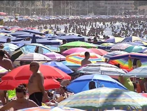 Lleno en el puente de agosto
