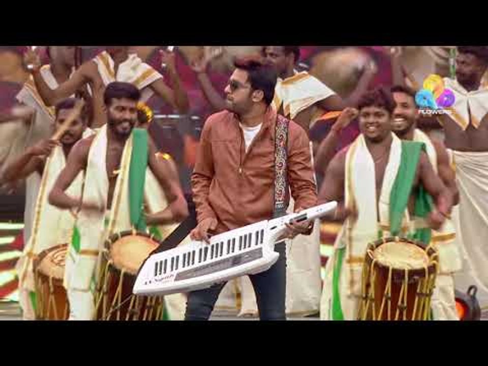 അക്ഷര നഗരിയെ കിടിലം കൊള്ളിച്ച് സ്റ്റീഫൻ ദേവസ്സിയുടെ തകർപ്പൻ എൻട്രി| FIFA 2018 | Viral Cuts | Flowers