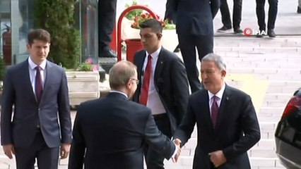 Milli Savunma Bakanı Akar'dan CHP ziyareti