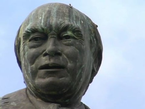 El PSC pide la retirada de la estatua de Jordi Pujol en Premiá de Dalt (Barcelona)