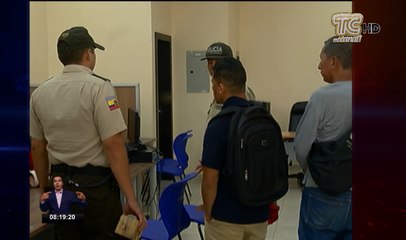 Cuidador de carros fue apresado luego de golpear a un compañero con un tronco en Guayaquil