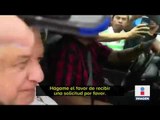 Reciben con porras y reclamos al presidente en Tapachula | Noticias con Ciro Gómez Leyva