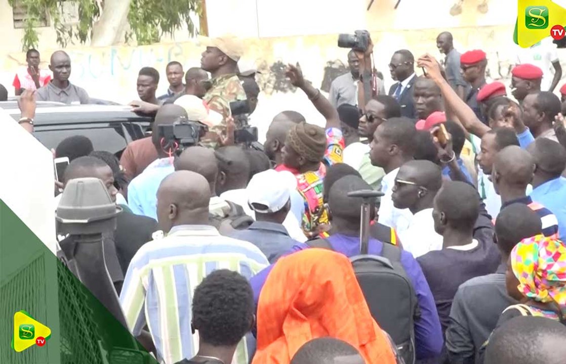 Tension à la mairie de guediawaye : les jeunes refusent la démission de Aliou Sall
